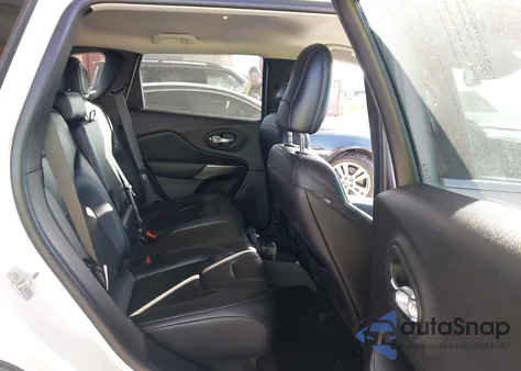 2021 Jeep Cherokee Latitude Plus 4X4 from USA, damaged, VIN 1C4PJMLB9MD146427